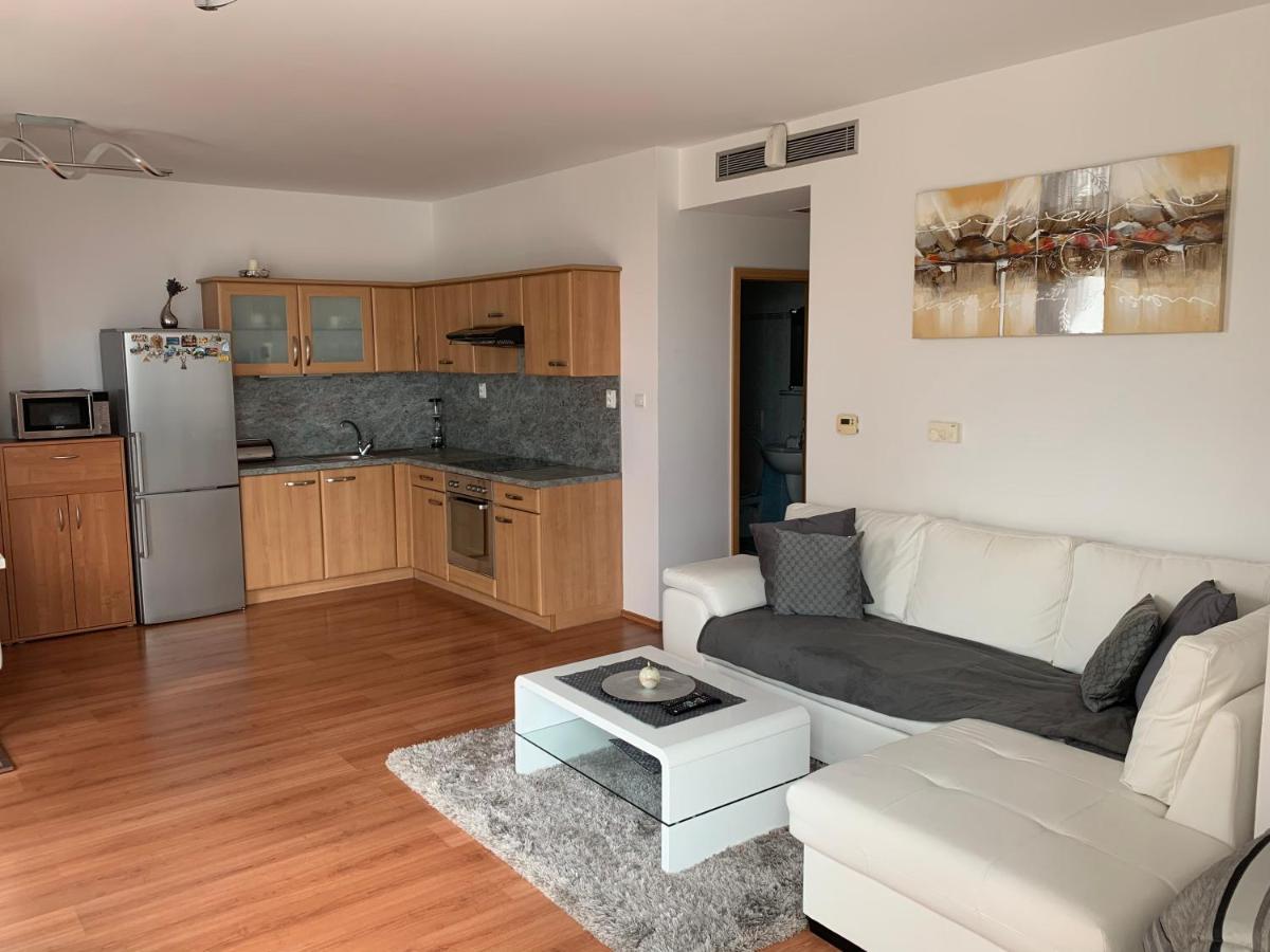 Vienna Gate Apartment Братислава Екстер'єр фото